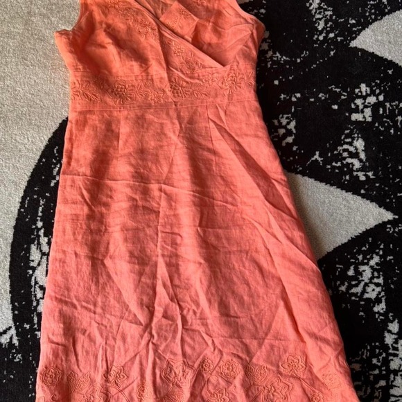 Dresses & Skirts - Paraphrase Dress
